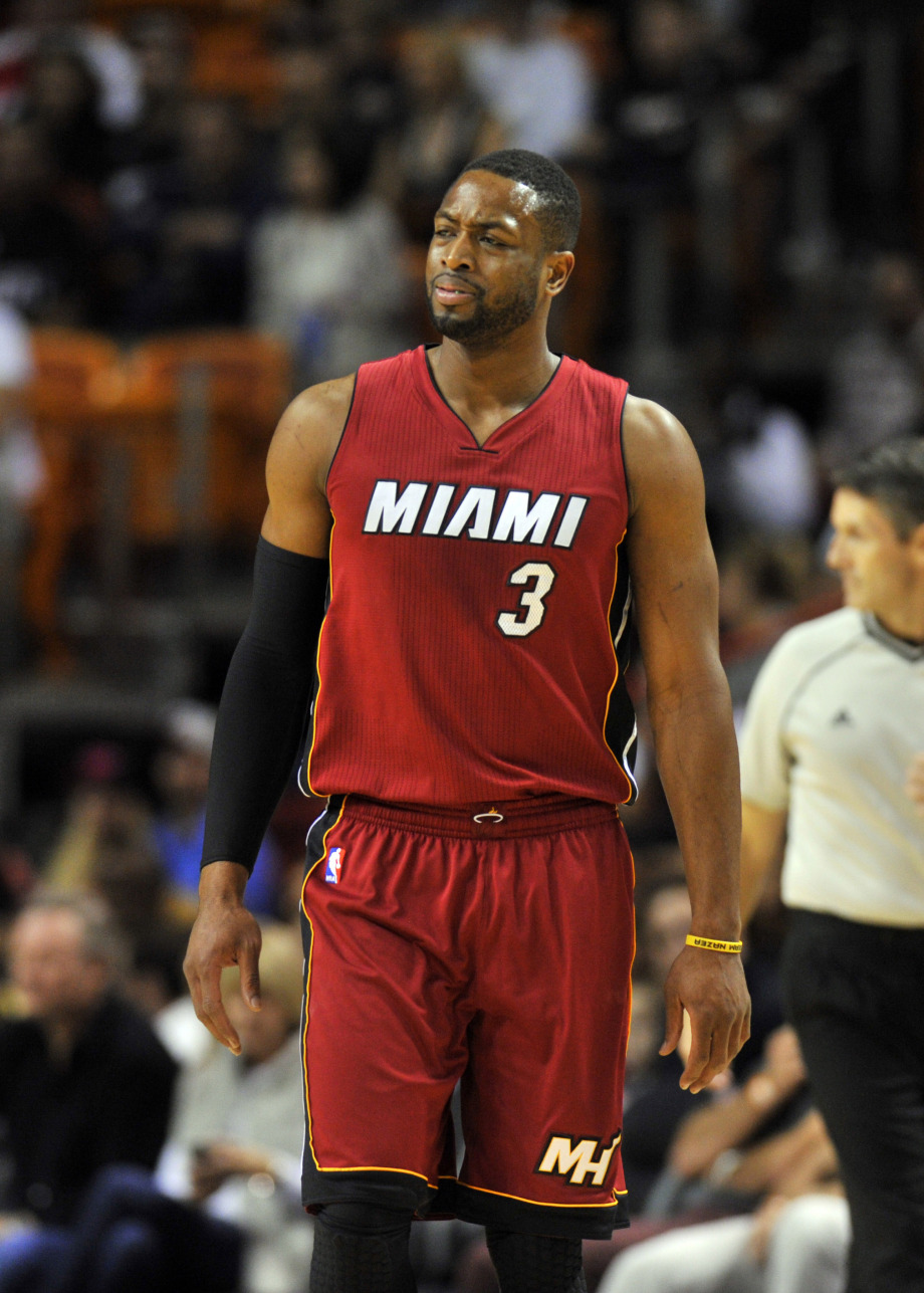 广州防守铁血令人叫好（广州铁血防守赢得喝彩）