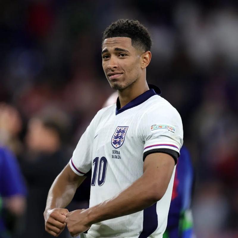 明年海港真不一定拿冠！毕竟连续4年拿第一很少 重要是申花没亚冠（海港明年未必夺冠：四连冠罕见，申花无亚冠成变量）