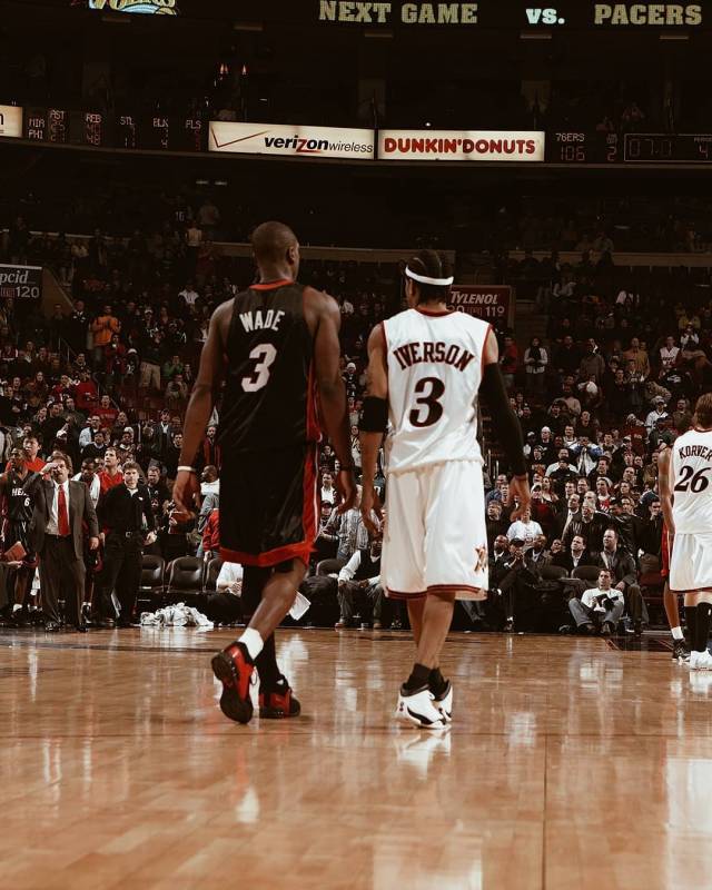 上海海港夺冠背后是穆斯卡特的战略放弃与坚守，成功卫冕中超冠军。（穆斯卡特的策略取舍与坚守，铸就上海海港中超卫冕）