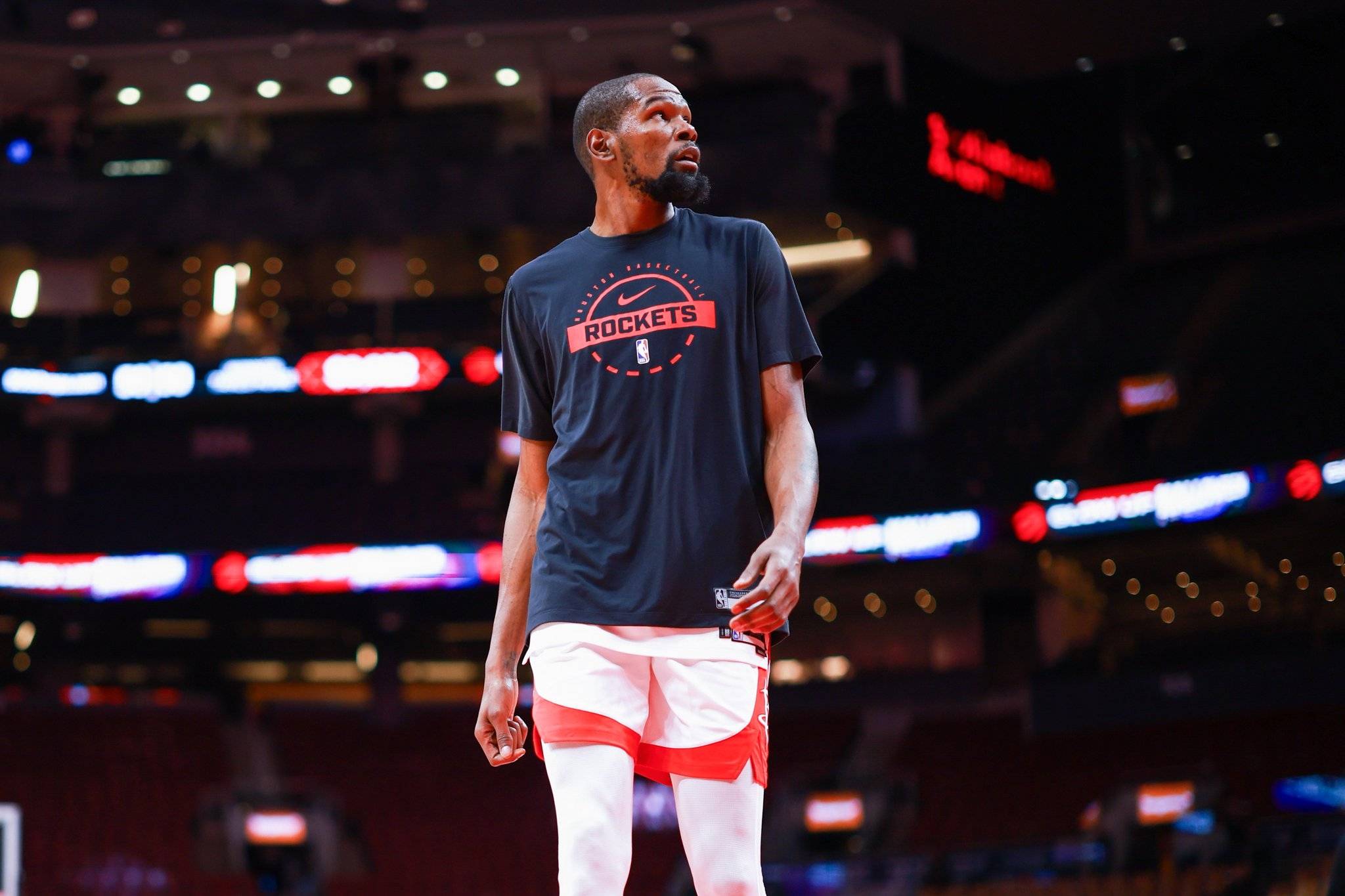 这下本人真知道了营销号造谣切特申请交易 正主一串问号辟谣（营销号捏造“切特申请交易”，正主连发问号否认）