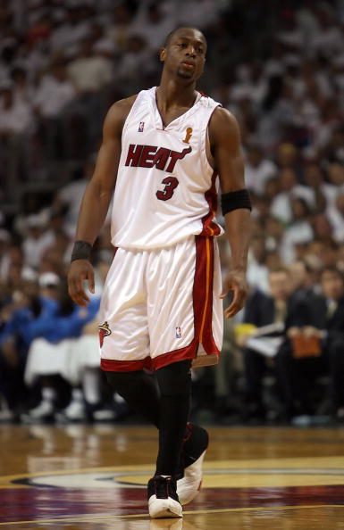 徐根宝谈退休传闻：基地有13-14梯队，我就一生一世搞足球了（徐根宝回应退休传言：基地已有13至14个梯队，这一生只为足球）