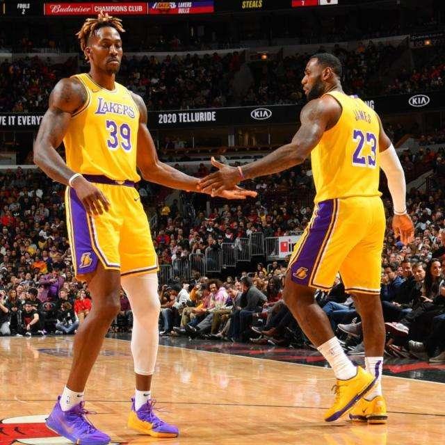 弗拉格砍42分，追平独行侠队史新秀单场得分纪录（弗拉格轰下42分，追平独行侠队史新秀单场得分纪录）