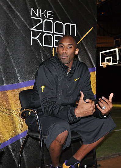 致敬，若塔兄弟前东家贡多马尔在球衣上印了他们的头像和名字（贡多马尔向若塔兄弟致敬：球衣印上两人头像与姓名）