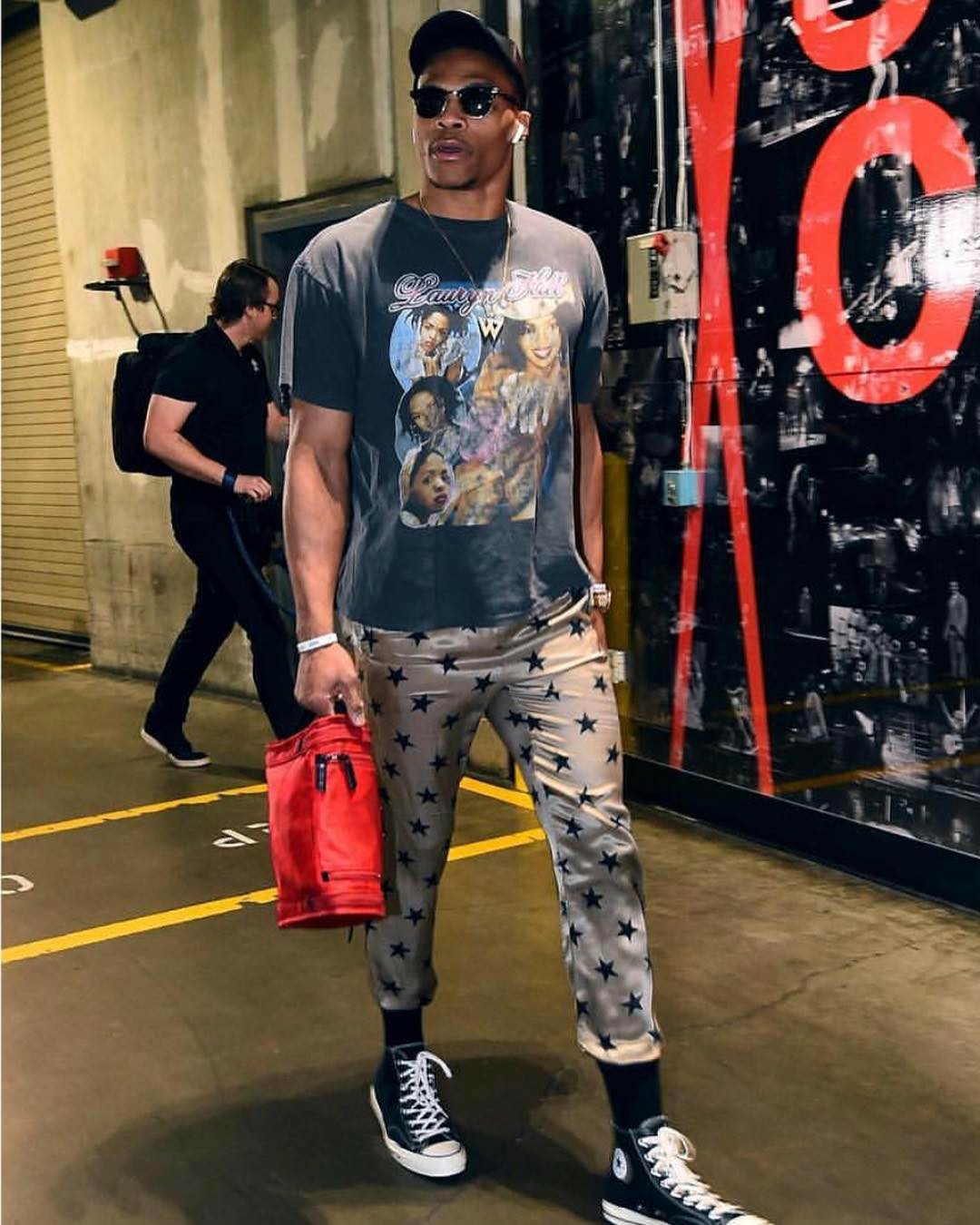 篮球湖人球员社媒晒训练照，状态积极（湖人球员社媒晒训练照 状态正佳）