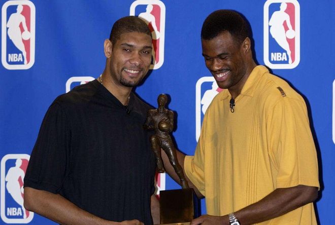 穆雷狂砍50+且命中10记三分，戈登之后队史首人（穆雷爆砍50+且投进10记三分，继戈登之后成队史首位达成者）