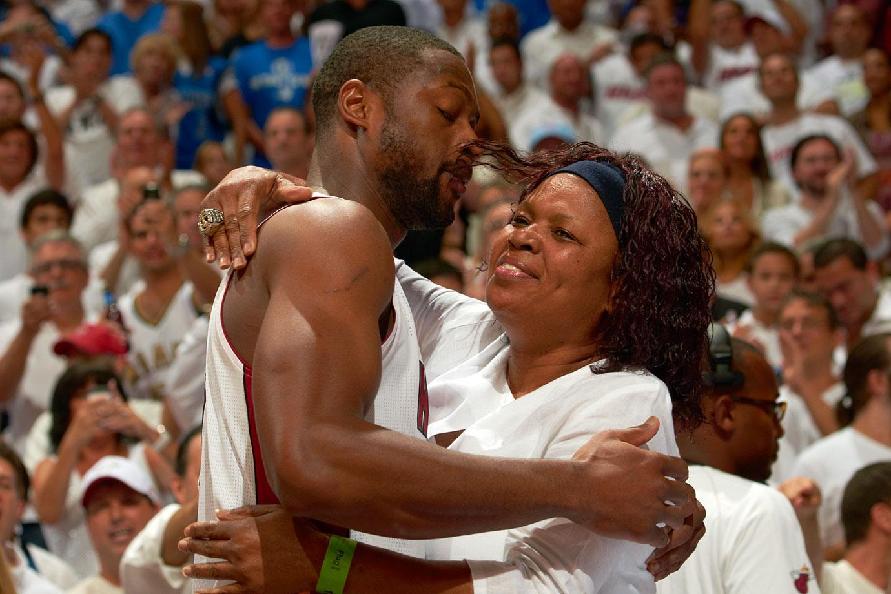 前妻：和布冯离婚后，花了很长时间才接受别人的追求（布冯前妻坦言：离婚后许久才愿意开始新恋情）